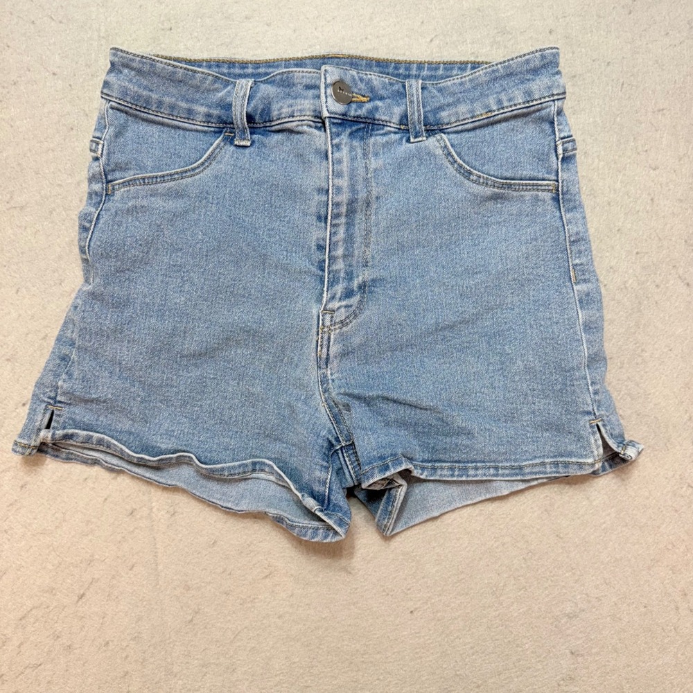 H&M &Denim High Waist Denim Shorts Women's US 4 Light Wash Stretch Casual